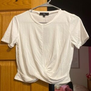 NWT - lulus cropped twist T-shirt
